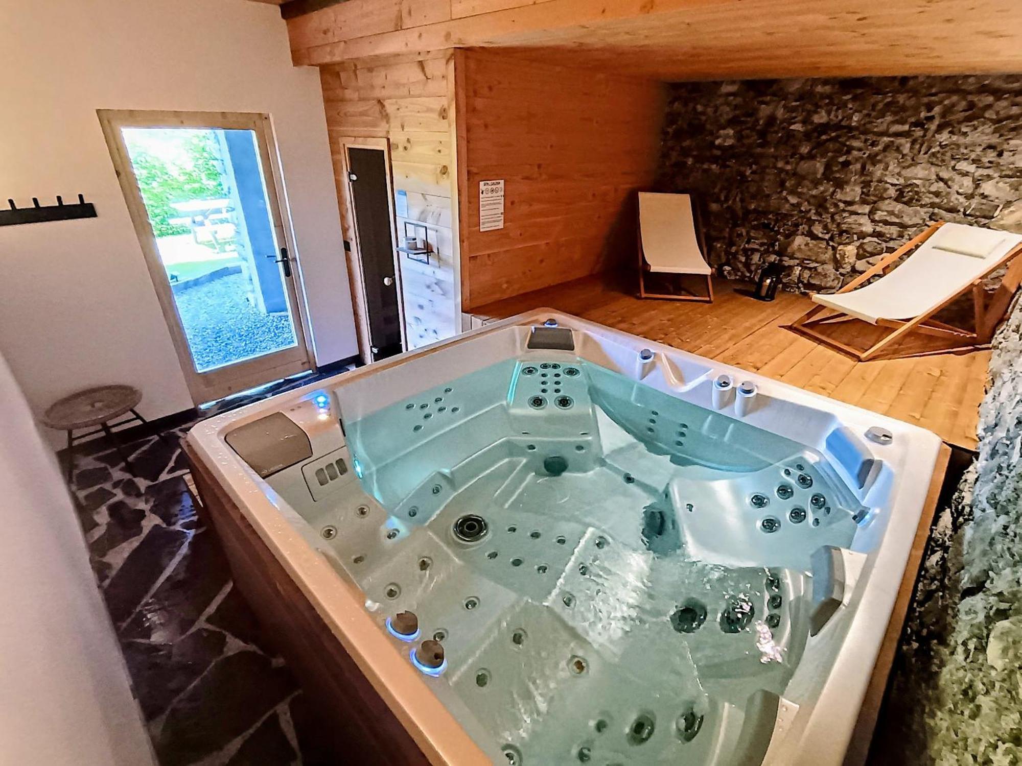 Chez Lucienne, Jacuzzi Et Sauna Samoëns Esterno foto